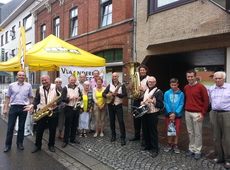 N-VA Zwevegem met Armanis Walking Jazz Band